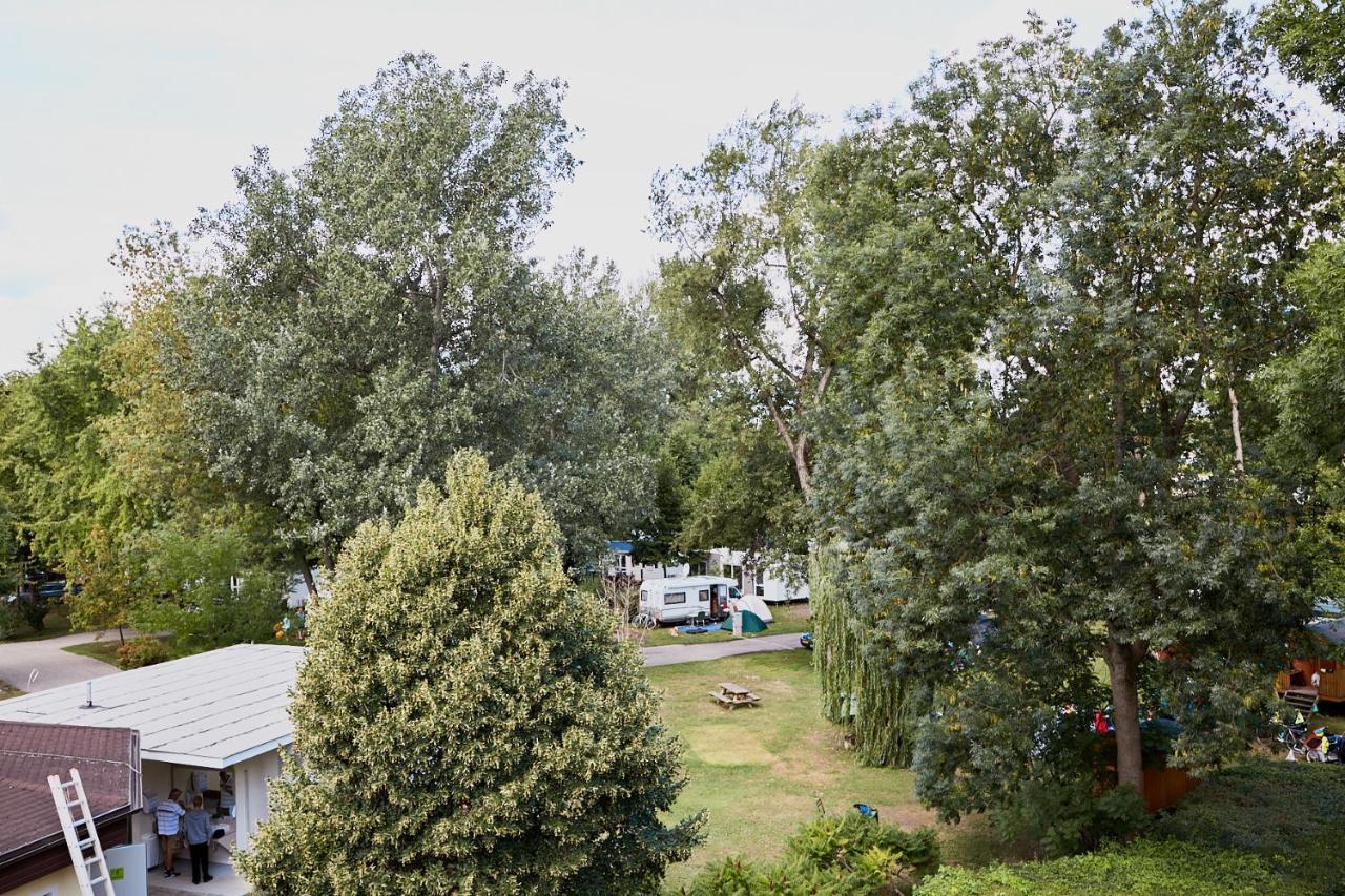 Donaupark Camping Tulln Tulln An Der Donau Exteriör bild
